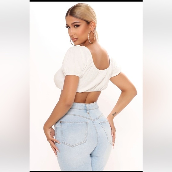 FASHION Nova White No Ifs Or Puffs Cropped Top. Size M. P - Picture 2 of 4
